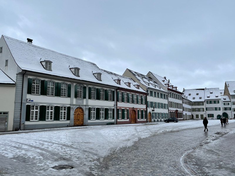 Johann Jacob Fechter und einige andere Architekten prägten mit barocken
Um- und Neubauten im Auftrag reicher (Transithandels-)Kaufleute, Fabrikanten und Vertreter der Obrigkeit das Gesicht der Stadt nachhaltig.